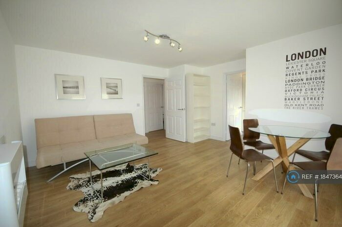 2 Bedroom Flat To Rent In Bruford Court, Greenwich, SE8