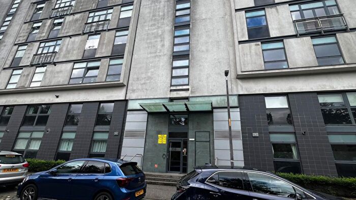 2 Bedroom Flat To Rent In Glasgow Harbour Terrace, Flat /, G11