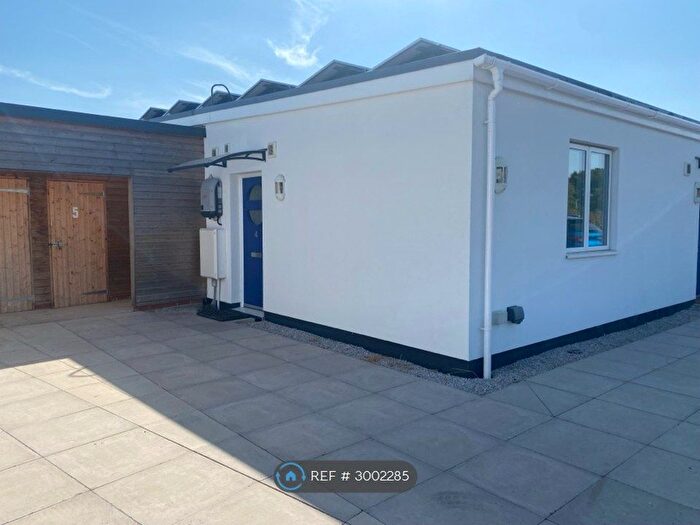 1 Bedroom End Of Terrace House To Rent In Howgate Close, Notts, NG22