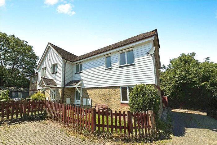 3 Bedroom End Of Terrace House To Rent In South Street, Whitstable, Kent, CT5