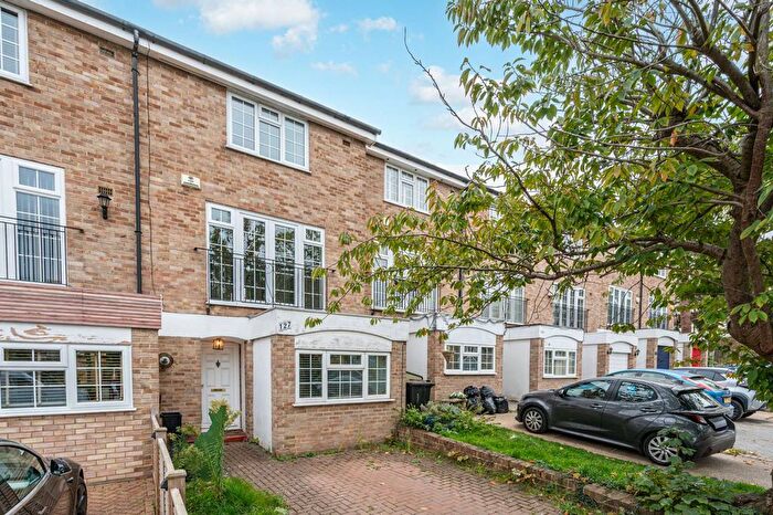 3 Bedroom Property For Sale In Coniston Road, Bromley, BR1