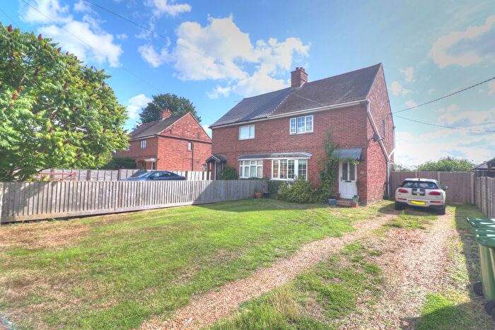 3 Bedroom Semi-Detached House For Sale In St. Marys Terrace, Middleton, PE32