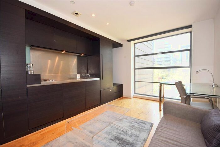 Studio To Rent In Great West Road, Brentford, TW8