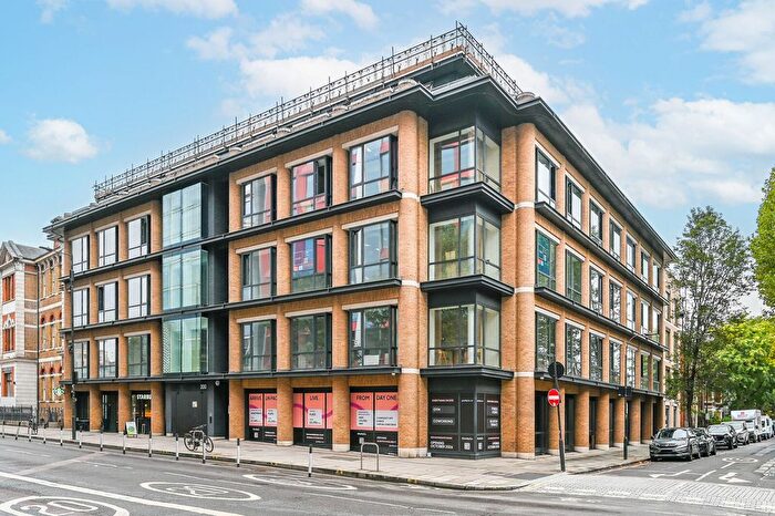 Studio To Rent In Hammersmith Road, Hammersmith, London, W6