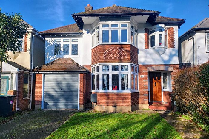 4 Bedroom Detached House For Sale In Bramley Road, Cockfosters/Oakwood Bdrs, N14