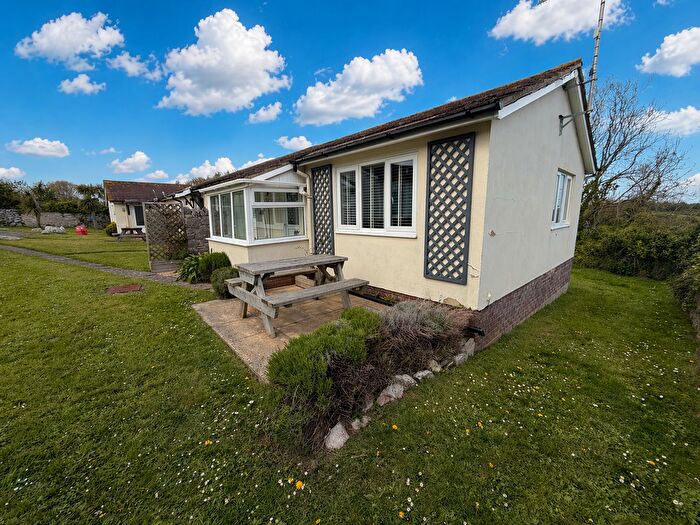 2 Bedroom Terraced Bungalow For Sale In Bungalow, Landscove Holiday Park, Gillard Road, Brixham, Devon, TQ5