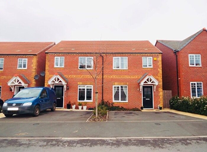 3 Bedroom Property To Rent In Knight Close, Tamworth, B78