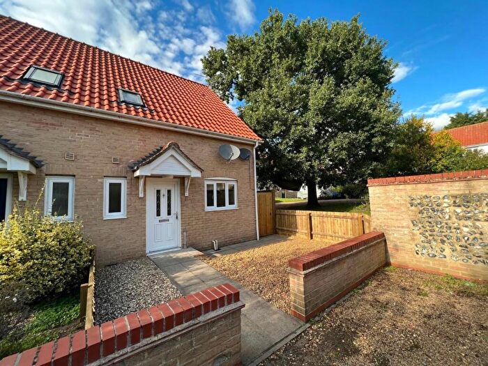3 Bedroom Semi-Detached House To Rent In The Mallards, Lakenheath, IP27