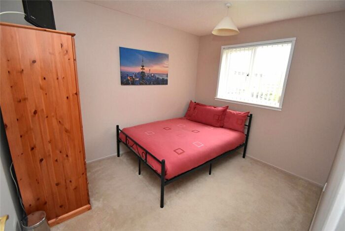 3 Bedroom End Of Terrace House For Sale In Fensome Drive, Houghton Regis, Dunstable, Bedfordshire, LU5