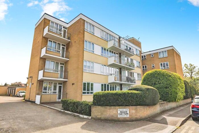 2 Bedroom Flat To Rent In Bathurst Walk, Richings Park, SL0