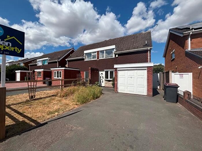 3 Bedroom Semi Detached House For Sale In Norbroom Drive, Newport, TF10
