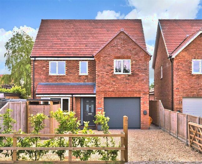 5 Bedroom Detached House For Sale In Station Road, Quainton, Buckinghamshire., HP22