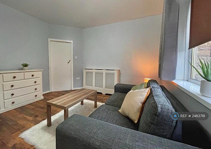 1 Bedroom Flat To Rent In Victoria Park Avenue, Leeds, LS13