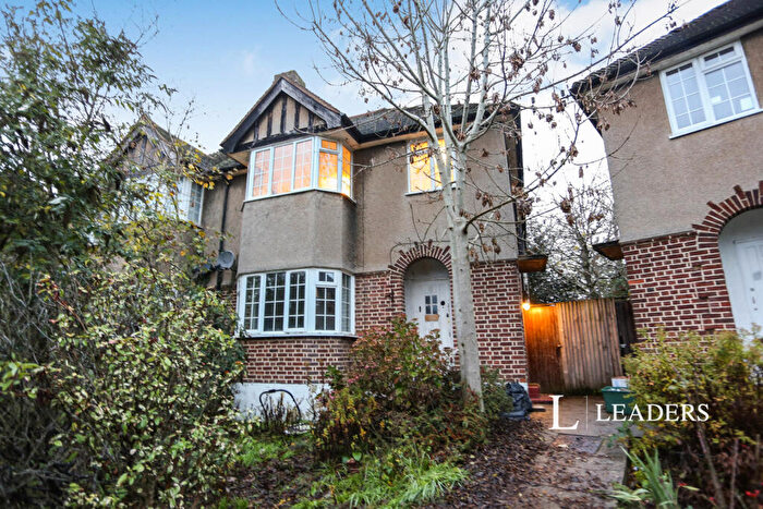 2 Bedroom Flat To Rent In Ethelbert Close, Bromley, BR1