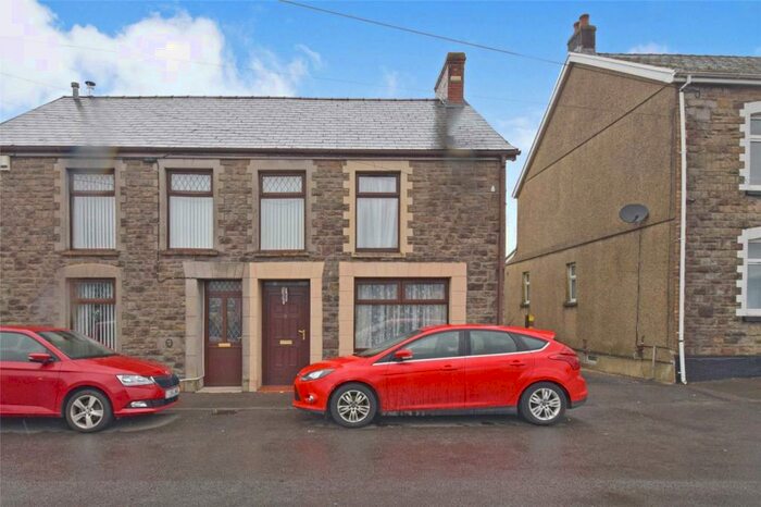 3 Bedroom Semi-Detached House For Sale In Station Road, Ammanford, Carmarthenshire, SA18