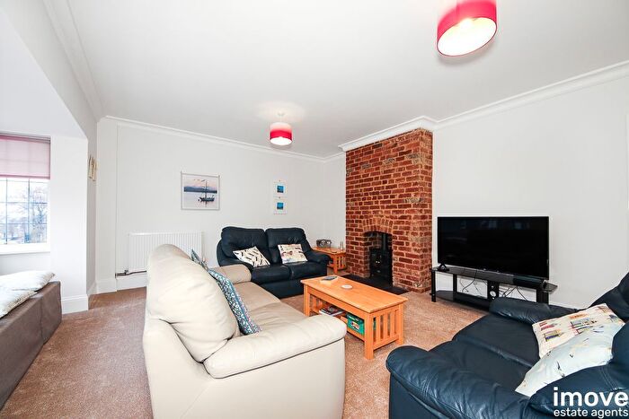 3 Bedroom Flat For Sale In St. Marychurch Road, Torquay, TQ1