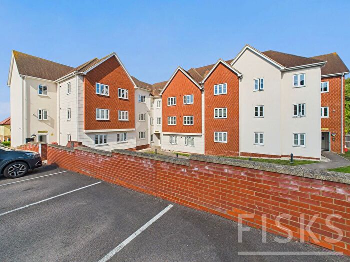 3 Bedroom Flat For Sale In London Road, Benfleet, SS7