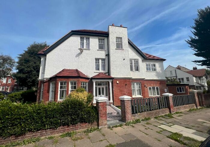 1 Bedroom Flat To Rent In Wilbury Villas, Hove, East Sussex, BN3