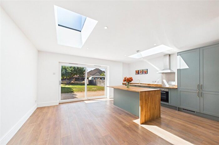 3 Bedroom Semi-Detached House For Sale In Salisbury Road, Paulton, Bristol, Somerset, BS39