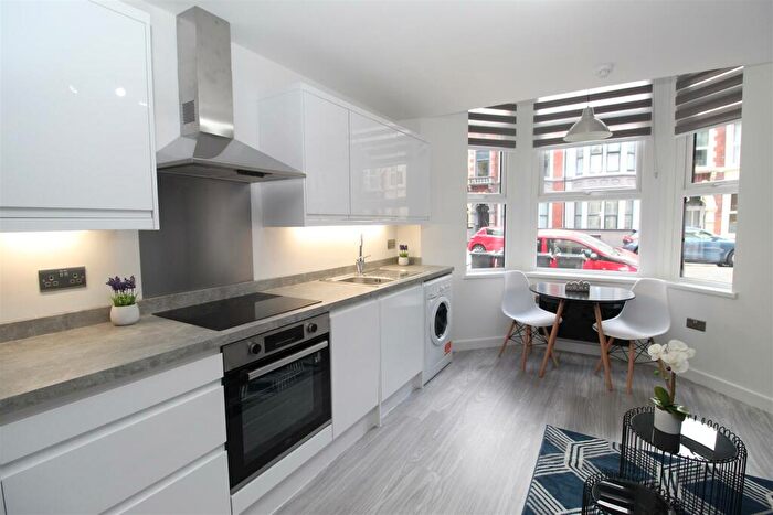 1 Bedroom Flat To Rent In Connaught Road, Roath, Cardiff, CF24