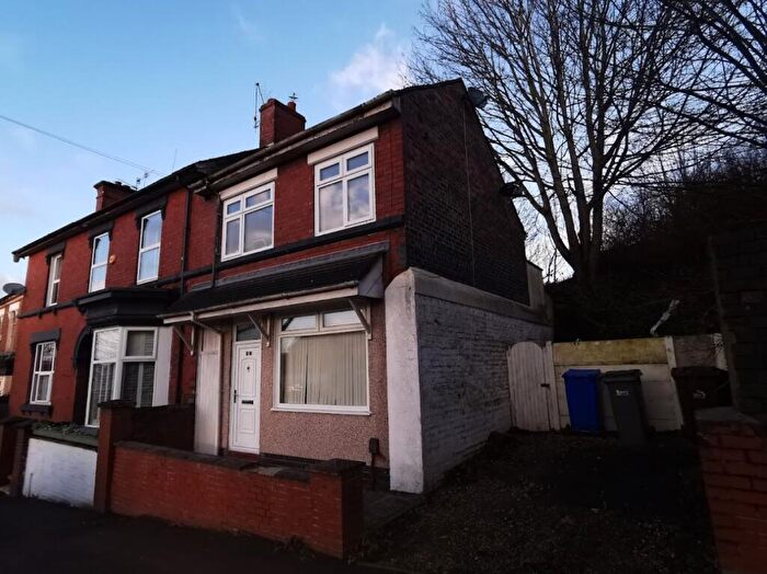 2 Bedroom Semi-Detached House To Rent In Westport Road, ST6