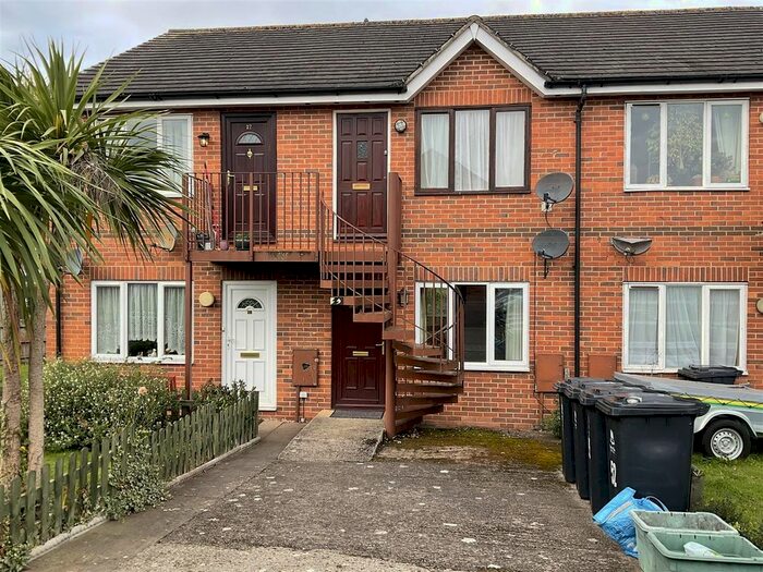 1 Bedroom Flat To Rent In Hopes Close, Lydney, GL15