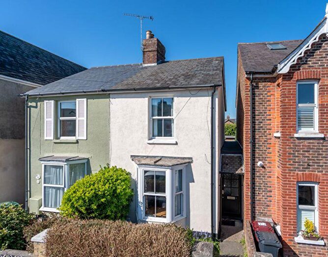 2 Bedroom Semi-Detached House For Sale In Cleveland Road, Chichester, PO19