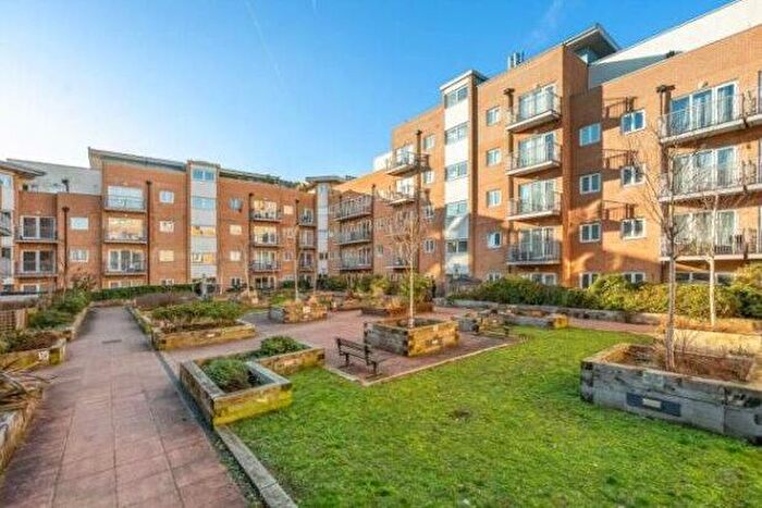 2 Bedroom Flat To Rent In Whitestone Way, Croydon, CR0