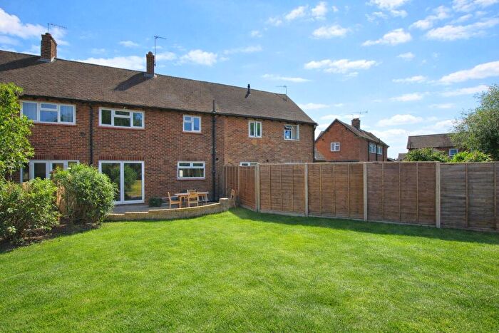 4 Bedroom Semi Detached House To Rent In Almond Close, Guildford, Surrey, GU1