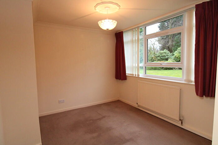2 Bedroom Apartment To Rent In Woodbourne, B15