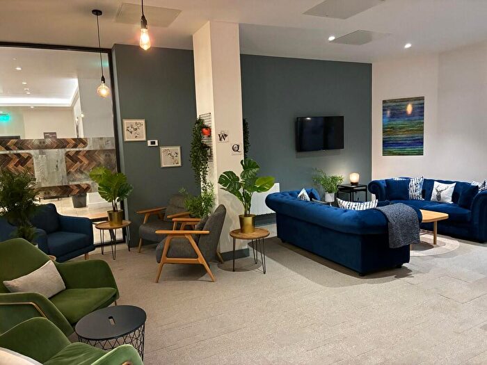 2 Bedroom Apartment To Rent In Flat Weavers Quay, Old Mill Street, Manchester, Greater Manchester, M4