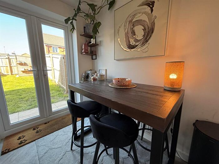 3 Bedroom Town House For Sale In Raspberry Grove, Darlington, DL1