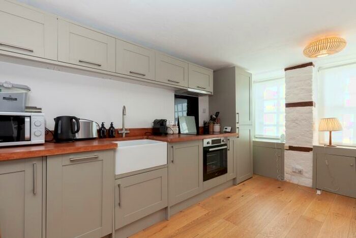 1 Bedroom Apartment To Rent In High Street, Woodstock, OX20