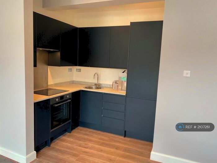 3 Bedroom Flat To Rent In Duckett Road, London, N4