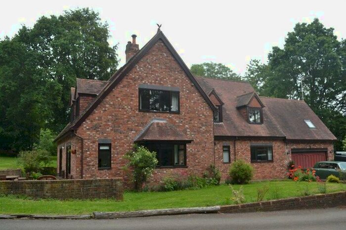 1 Bedroom Flat To Rent In Windmill Road, Markyate, AL3