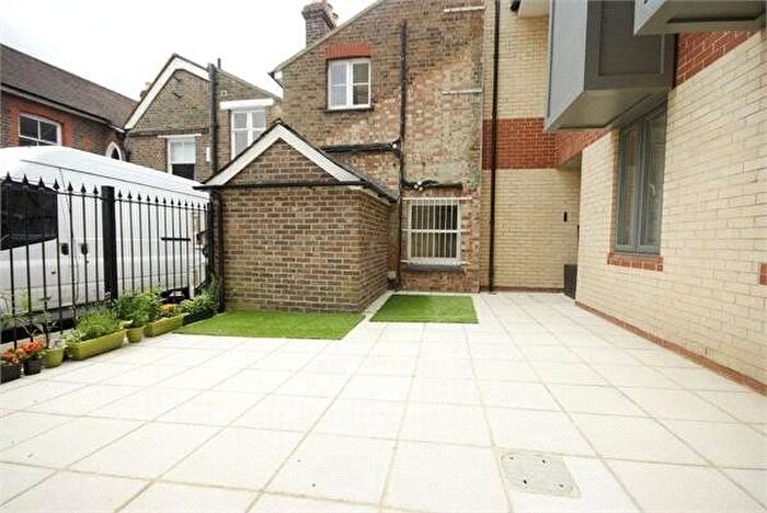 2 Bedroom Flat To Rent In City Gate, Victoria Street, St Albans, Hertfordshire, AL1