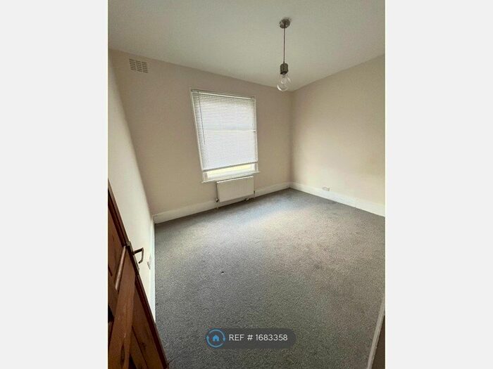 4 Bedroom Terraced House To Rent In Dollis Road, London, N3