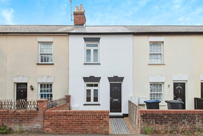 2 Bedroom Terraced House For Sale In Willian Road, Hitchin, Hertfordshire, SG4