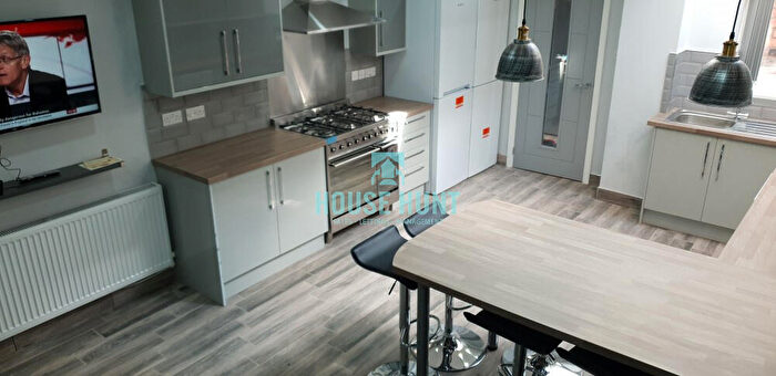 6 Bedroom Terraced House To Rent In Hubert Road, Birmingham, B29