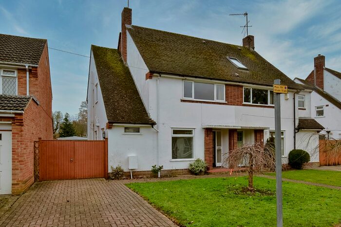 3 Bedroom Semi-Detached House To Rent In Radnor Road, Earley, Reading RG6