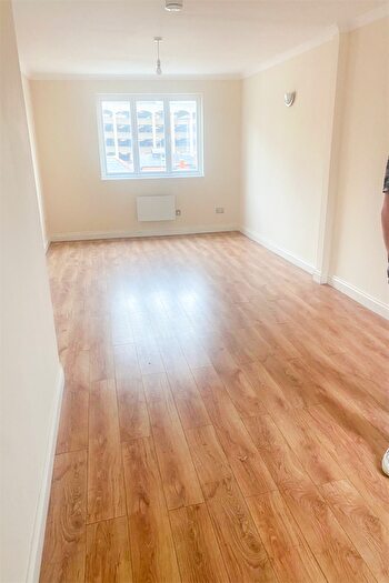 3 Bedroom Flat To Rent In Sheena Court, CR0