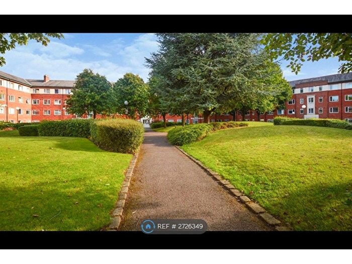 2 Bedroom Flat To Rent In Melmerby Court, Salford, M5