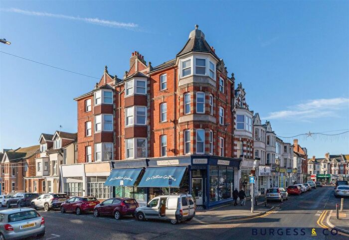 2 Bedroom Flat For Sale In St. Leonards Road, Bexhill-On-Sea, TN40