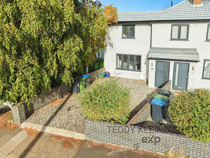 1 Bedroom End Of Terrace House To Rent In Bazalgette Gardens, New Malden, KT3