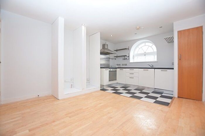 2 Bedroom Property To Rent In Furnace Hill, Sheffield, S3