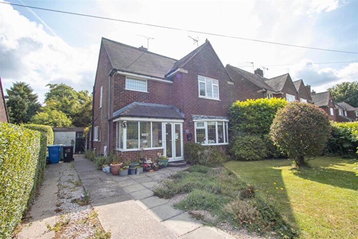 2 Bedroom Detached House For Sale In Penmore Close, Hasland, S41