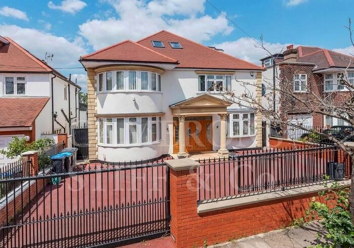 5 Bedroom Property To Rent In Dobree Avenue, Kensal Rise, London, NW10
