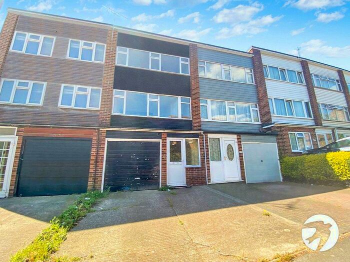 2 Bedroom Terraced House To Rent In Tonge Road, Sittingbourne, ME10