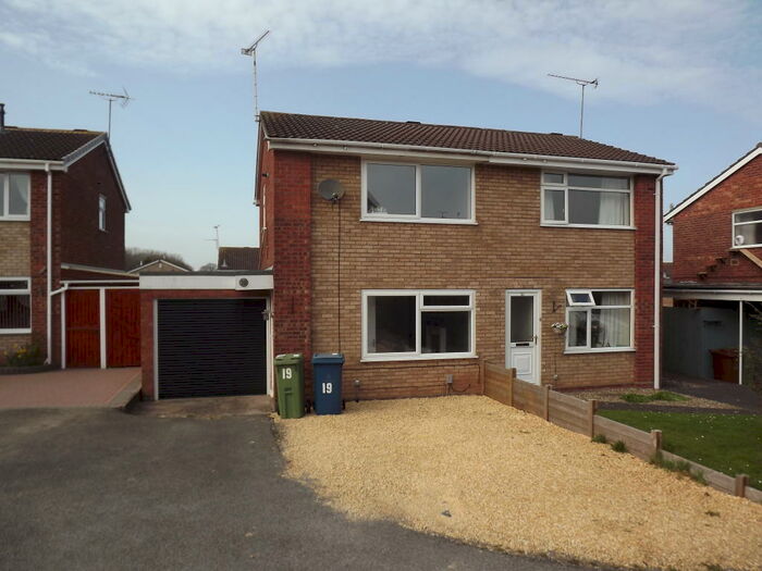 2 Bedroom House To Rent In Burlington Drive, Stafford, ST17