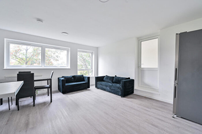 5 Bedroom Flat To Rent In Sharratt Street, London, SE15